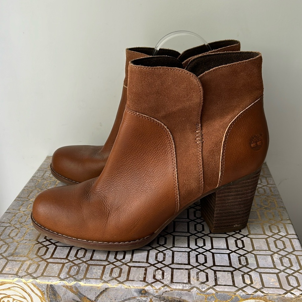 Timberland Tan Leather Ankle Booties